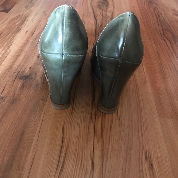 Lucky brand shoes size 6 olive leather platform - Picture 3 of 7